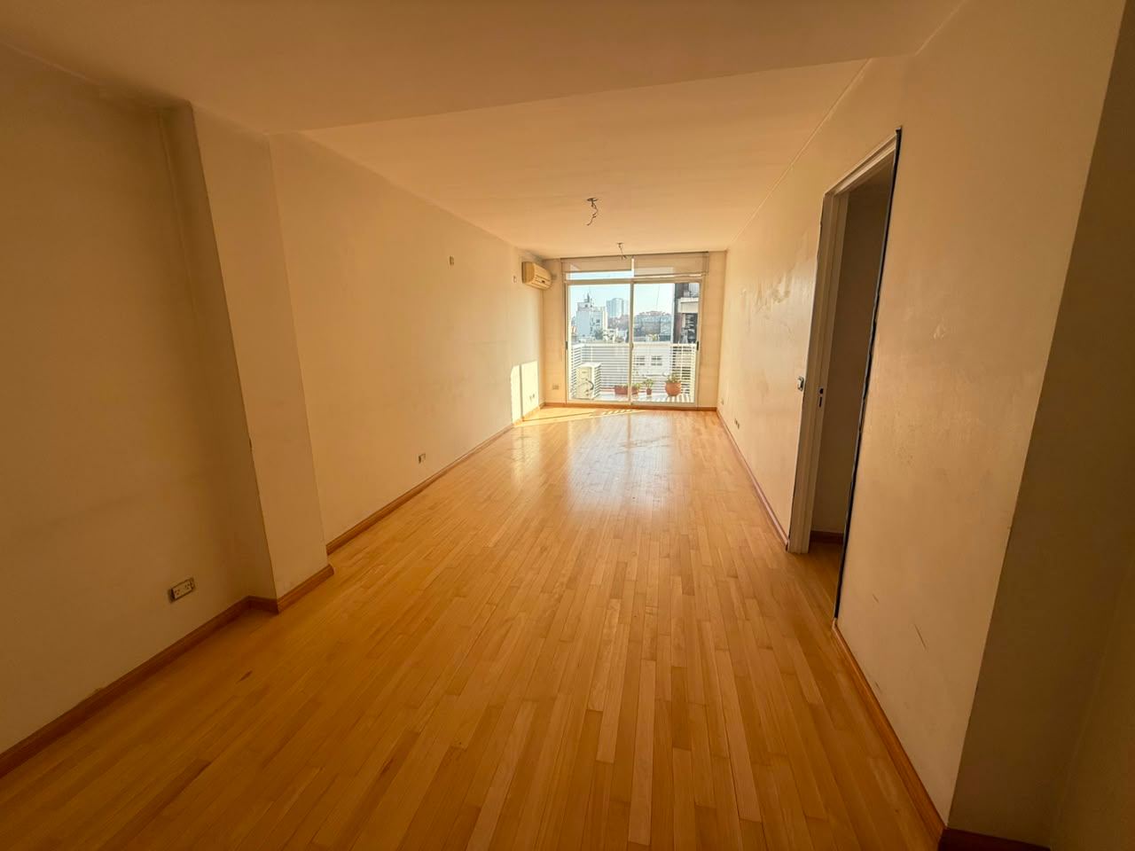 Departamento de 4 Ambientes con Dependencia en Alquiler - Cochera y amenities - Palermo