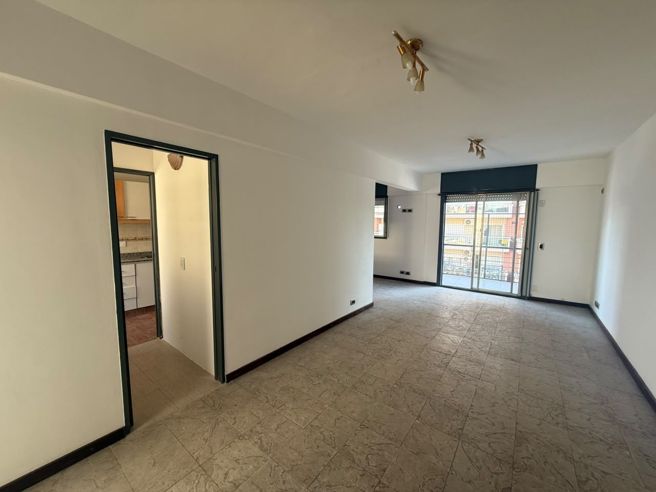 Departamento en Venta - 3 Ambientes con Terraza Propia - Caballito