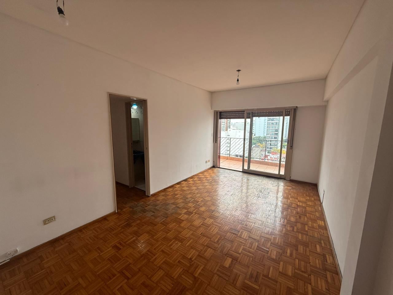 Departamento en Venta - 3 Ambientes con Cochera - Caballito